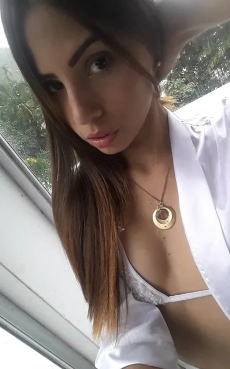 Irmak - Kadıköy VIP Escort Bayan Modeli - Gerçek Fotoğraflı İlan